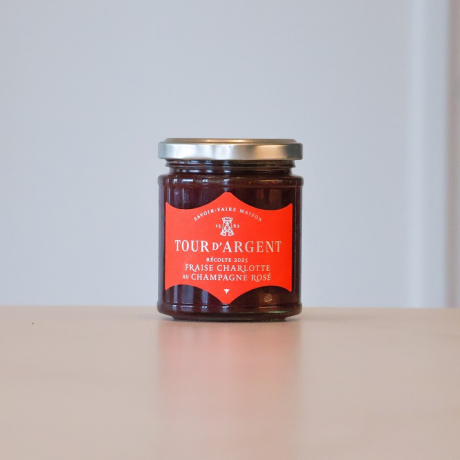 Charlotte strawberry jam with Tour d'Argent Champagne